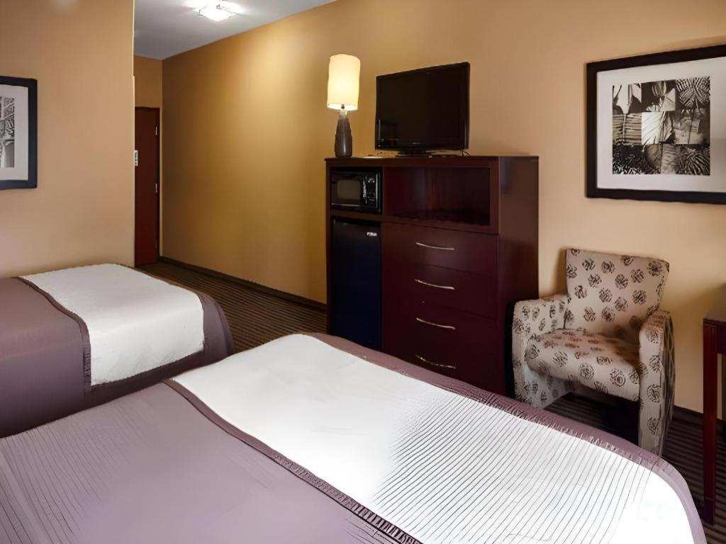 Best Western Oakdale Inn Exterior photo