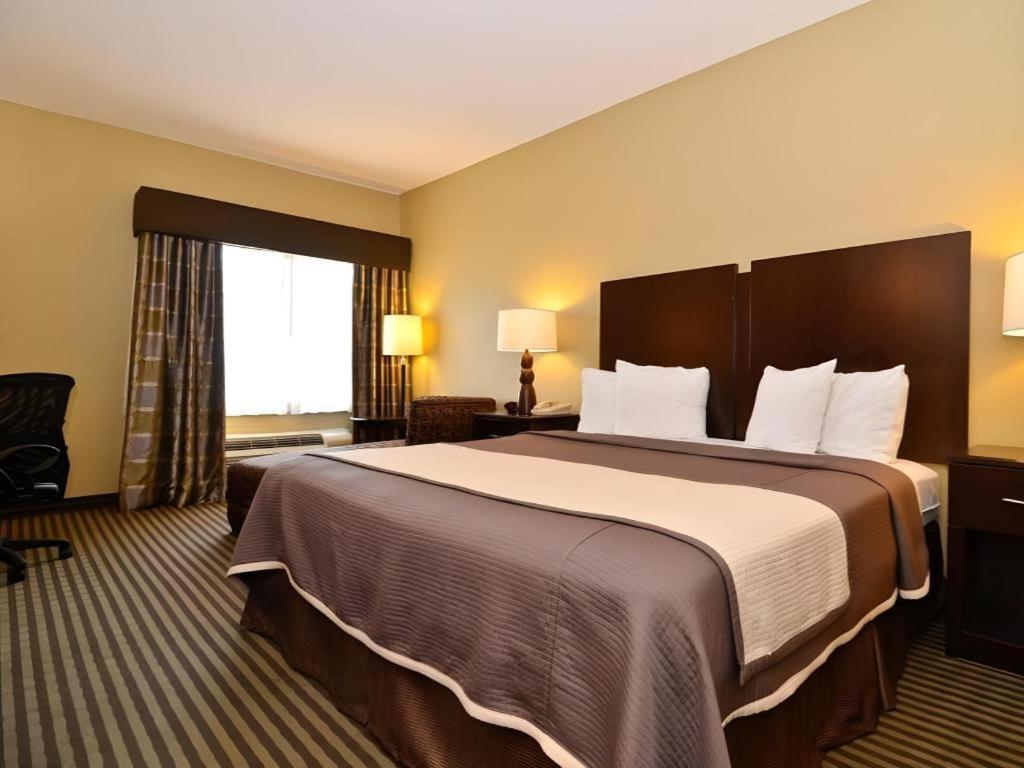 Best Western Oakdale Inn Exterior photo